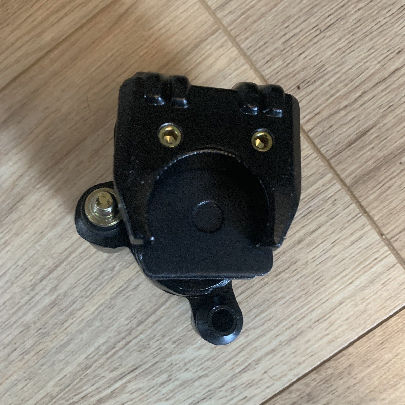 Rear Brake Caliper & Pads Sinnis Apache & SM, Pulse Lexmoto Adrenaline 125 RMR