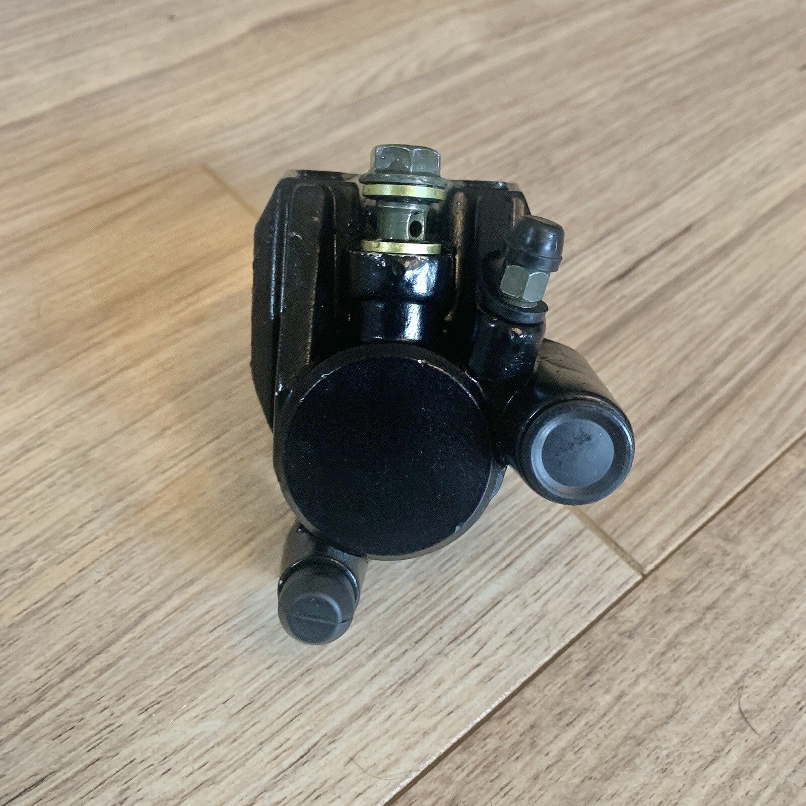 Rear Brake Caliper & Pads Sinnis Apache & SM, Pulse Lexmoto Adrenaline 125 RMR