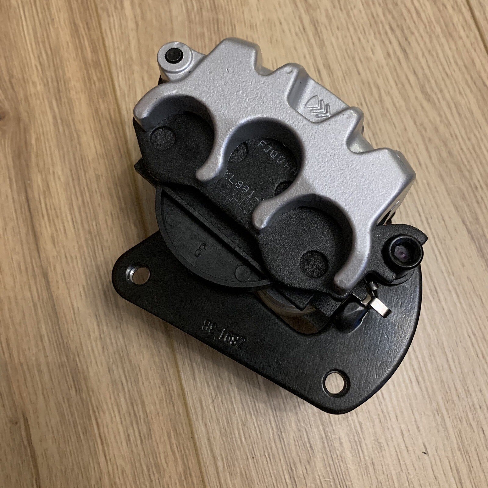 Lexmoto Adrenaline XFLM125GY-2B-E4 EFI 125 Front Brake Caliper With Brake Pads
