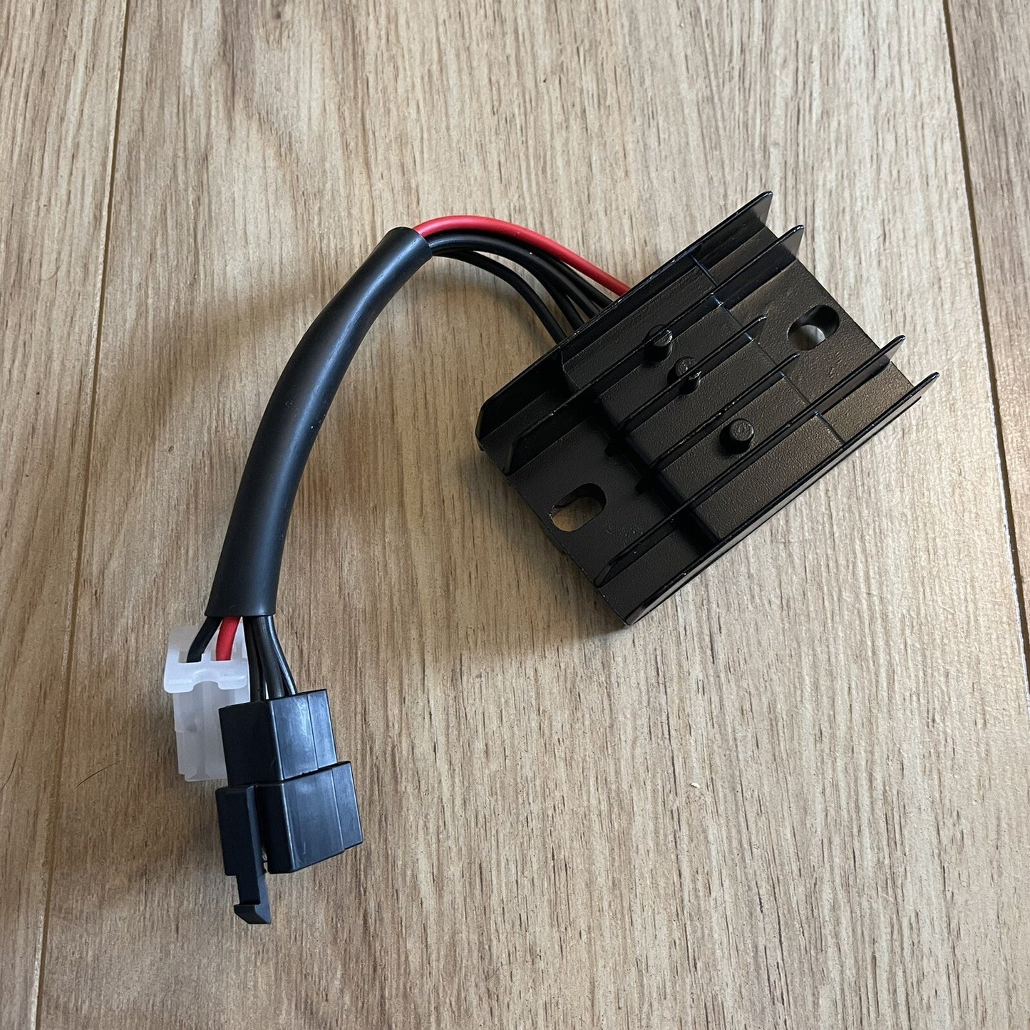 Lexmoto Pulse Adrenaline Sinnis Apache 125 RMR Reg Rec Regulator Rectifier