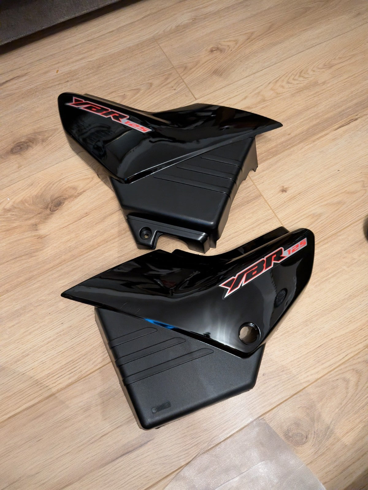 Yamaha YBR 125 Pattern Left & Right Side Fairing/Panel Black Red 2005-2008