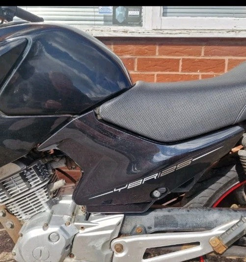 YAMAHA YBR125 INJ. 2010-2017 PAIR OF SIDE PANELS LEFT & RIGHT PANEL BRAND NEW