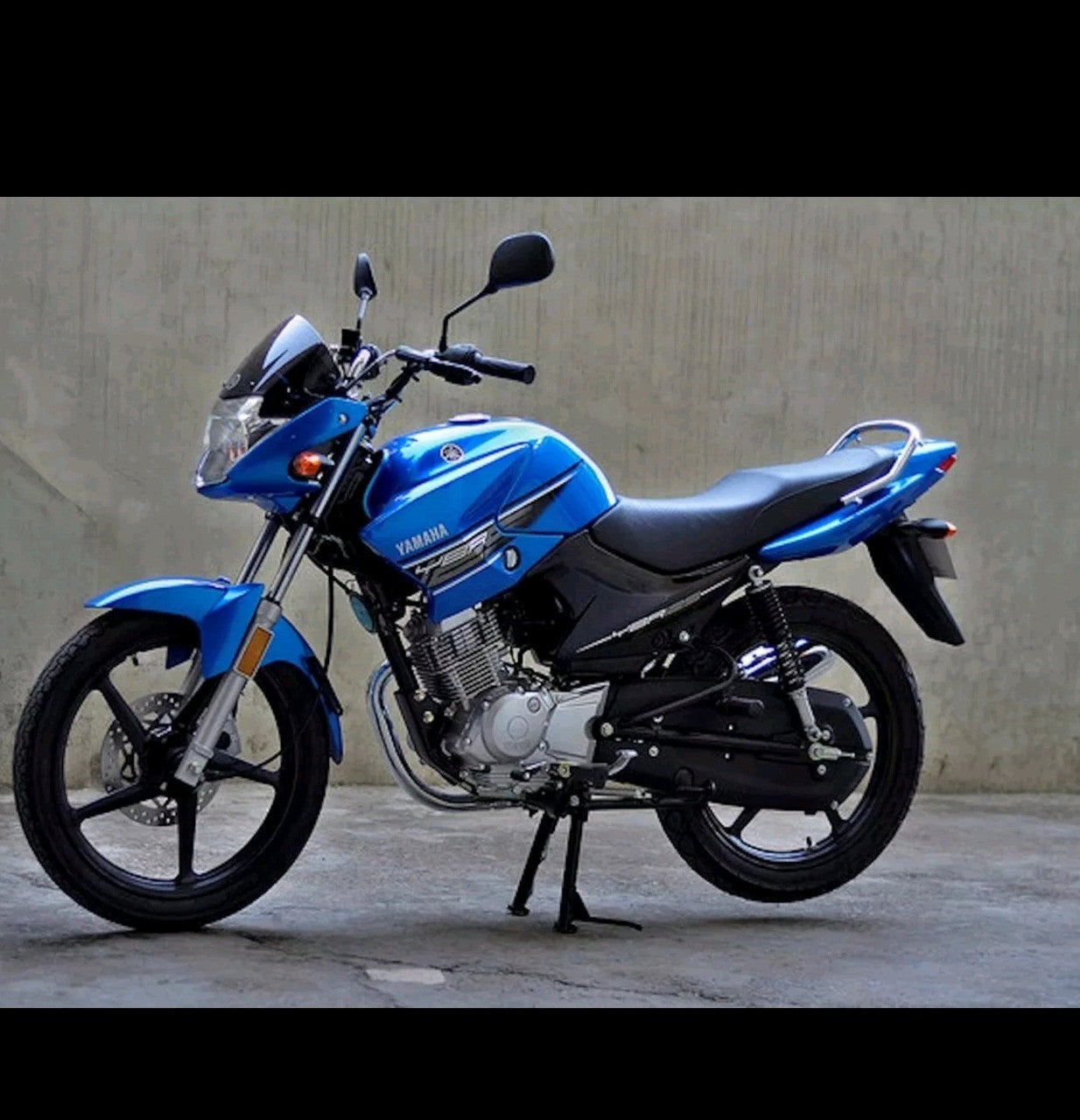 YAMAHA YBR125 INJ. 2010-2017 PAIR OF SIDE PANELS LEFT & RIGHT PANEL BRAND NEW