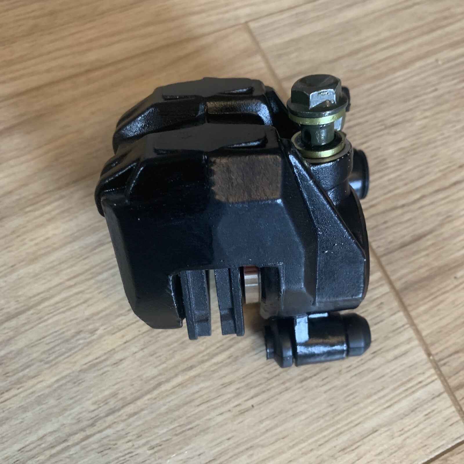 Rear Brake Caliper & Pads Sinnis Apache & SM, Pulse Lexmoto Adrenaline 125 RMR